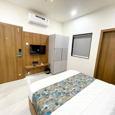 Hotel Royal Elite 라즈콧 외부 사진